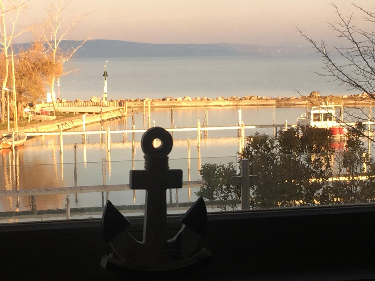 Calypso Lakeside Rooms & Lux Apartments Siofok Exterior photo