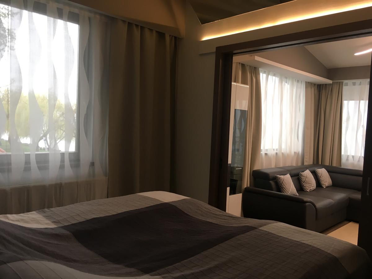 Calypso Lakeside Rooms & Lux Apartments Siofok Exterior photo