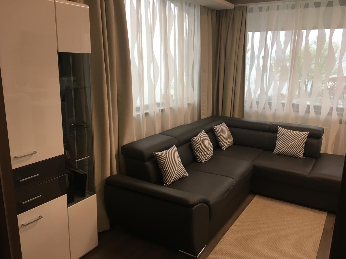 Calypso Lakeside Rooms & Lux Apartments Siofok Exterior photo